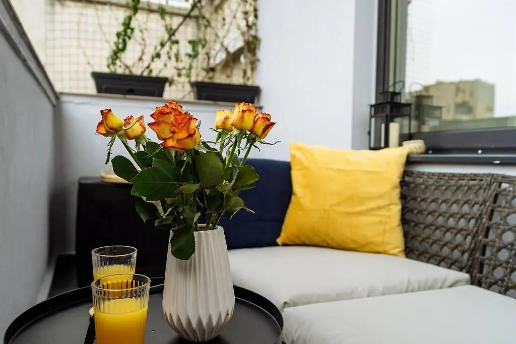 Amazing City View - Terrace+Netflix - City Center Bucarest Apartamento